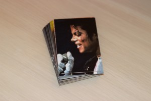 Коллекция карточек с подборкой эффектных изображений поп-певца Майкла Джексона.